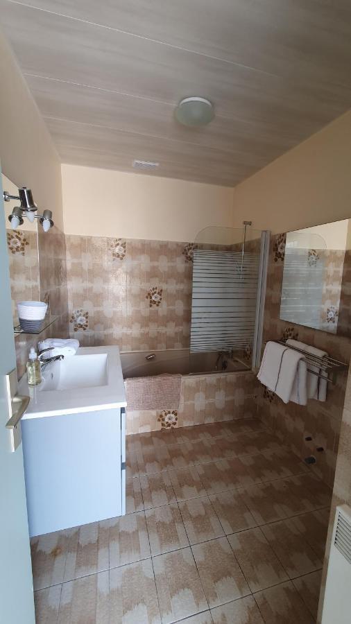 Appartement La Tour Du Sel Aigues-Mortes Ngoại thất bức ảnh